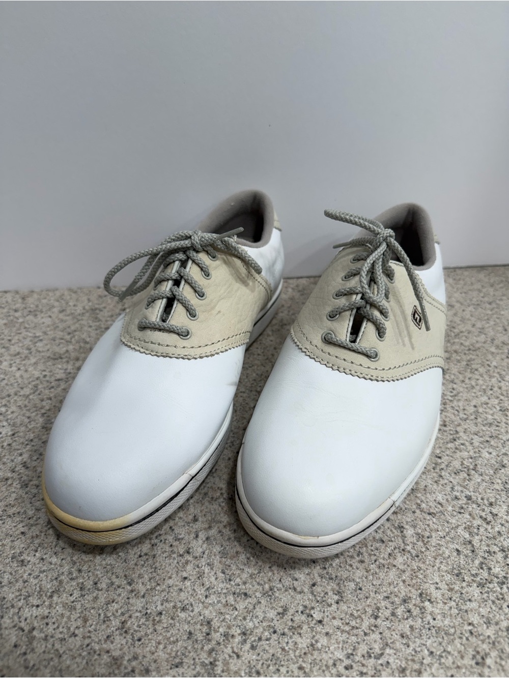 FOOTJOY FJ Leisure Spikeless Women's White/Tan Golf Shoes - Size 7 Wide